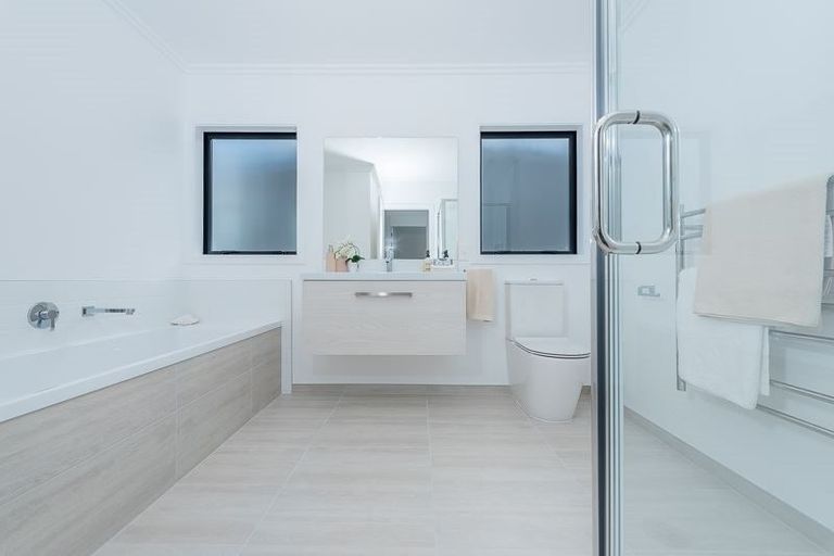 Photo of property in 12 Sacred Kingfisher Road, Hobsonville, Auckland, 0618