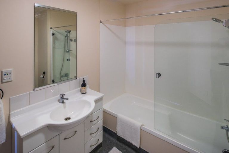 Photo of property in Luxford Villas, 307/72 Herald Street, Berhampore, Wellington, 6023