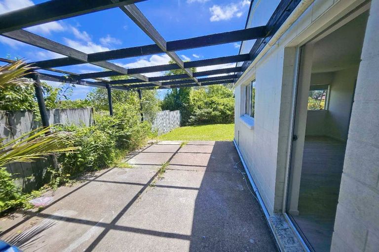 Photo of property in 69a Farquhar Road, Glendene, Auckland, 0602