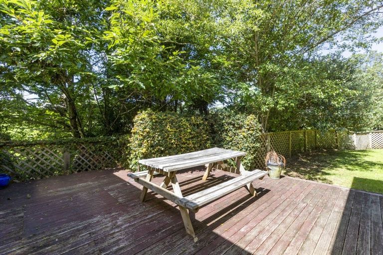 Photo of property in 38 Saxton Road, Upper Vogeltown, New Plymouth, 4371
