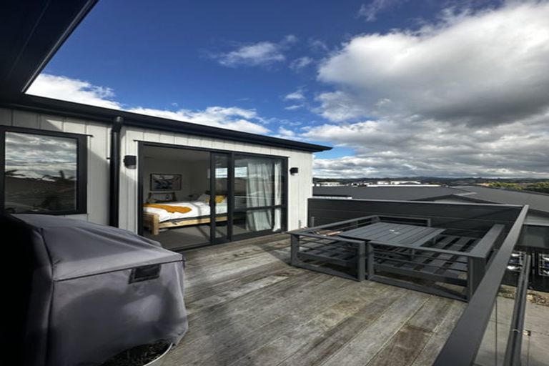 Photo of property in 1 Haneanea Way, Papamoa Beach, Papamoa, 3118