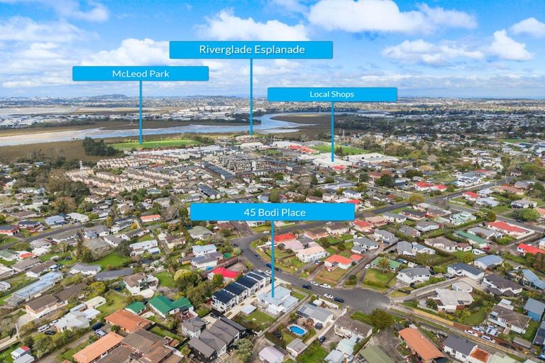 Photo of property in 45 Bodi Place, Te Atatu South, Auckland, 0610