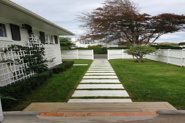 Photo of property in 110a Williams Street, Cambridge, 3434