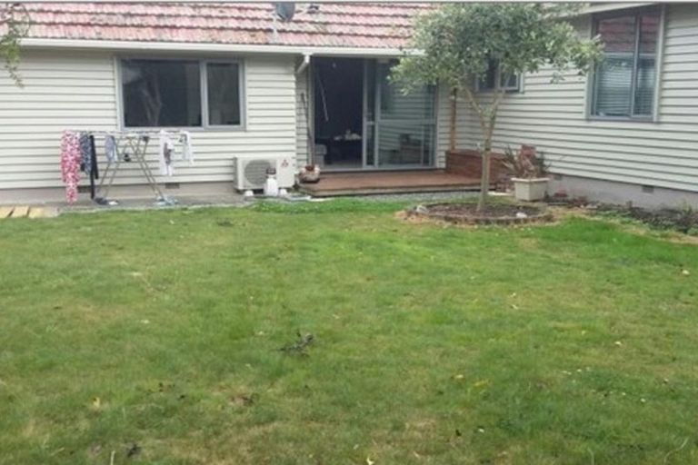 Photo of property in 307 Riccarton Road, Upper Riccarton, Christchurch, 8041