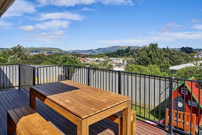 Photo of property in 29 Penguin Grove, Waitangirua, Porirua, 5024