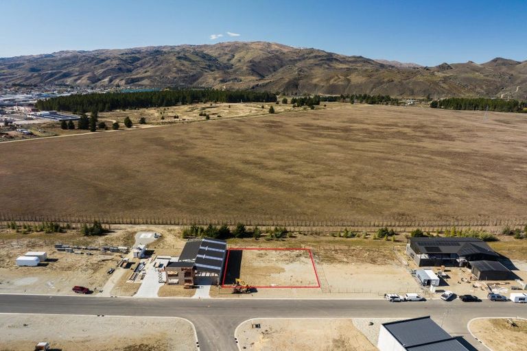 Photo of property in 15 Quinns Way, Cromwell, 9384