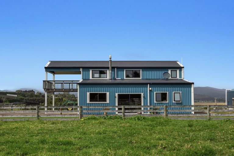 Photo of property in 5 Beach Road, Tirohanga, Opotiki, 3197