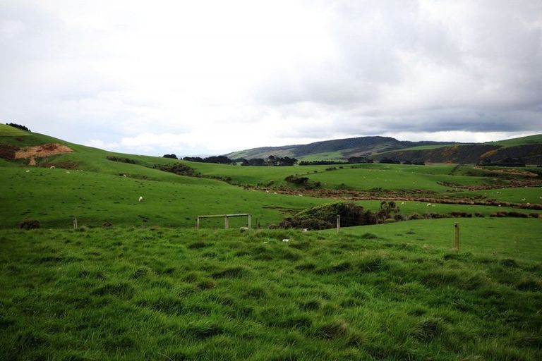 Photo of property in 84 Mair Road, Curio Bay, Tokanui, 9884