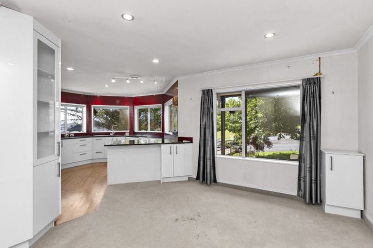 Photo of property in 3 Tironui Terrace, Western Heights, Hamilton, 3200