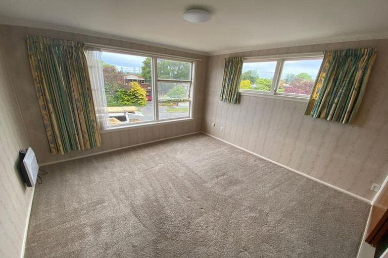Photo of property in 25 Oakfield Street, Burnside, Christchurch, 8053