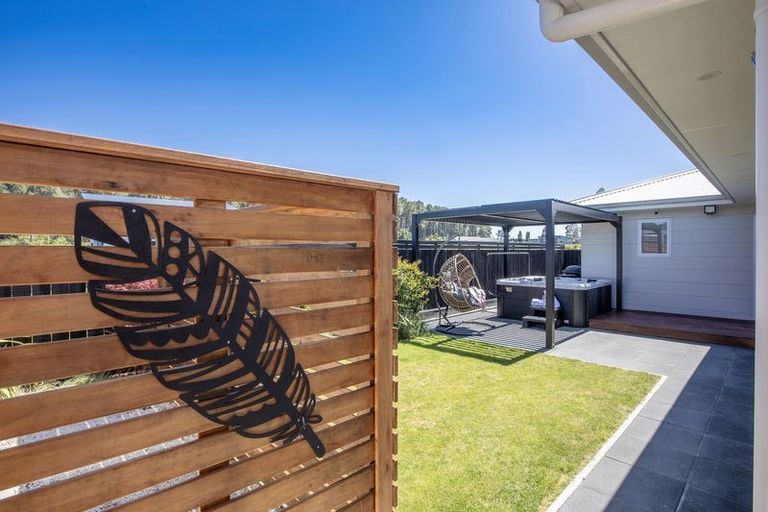 Photo of property in 5 Kohuhu Place, Motuoapa, 3382