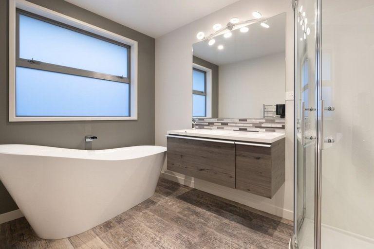 Photo of property in 20 Rochfort Crescent, Pyes Pa, Tauranga, 3112