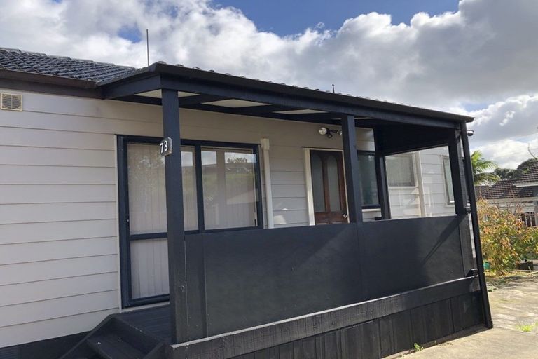 Photo of property in 73 Santiago Crescent, Unsworth Heights, Auckland, 0632