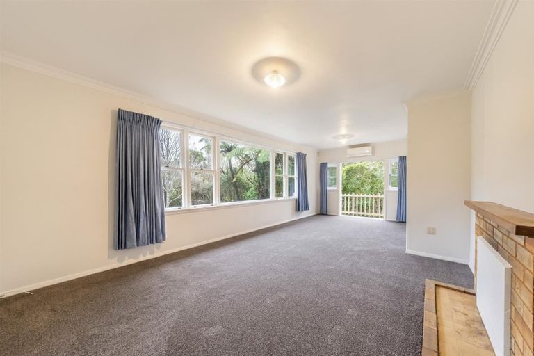 Photo of property in 459 Stokes Valley Road, Stokes Valley, Lower Hutt, 5019