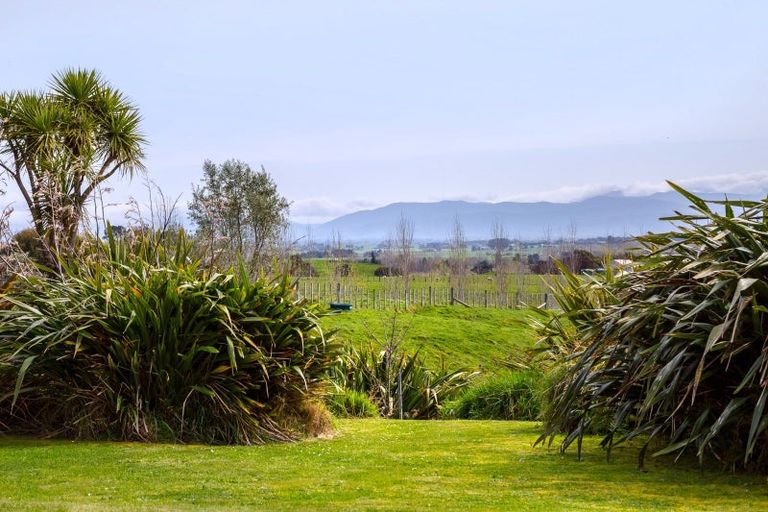 Photo of property in 312e Ahiaruhe Road, Ahiaruhe, Carterton, 5792