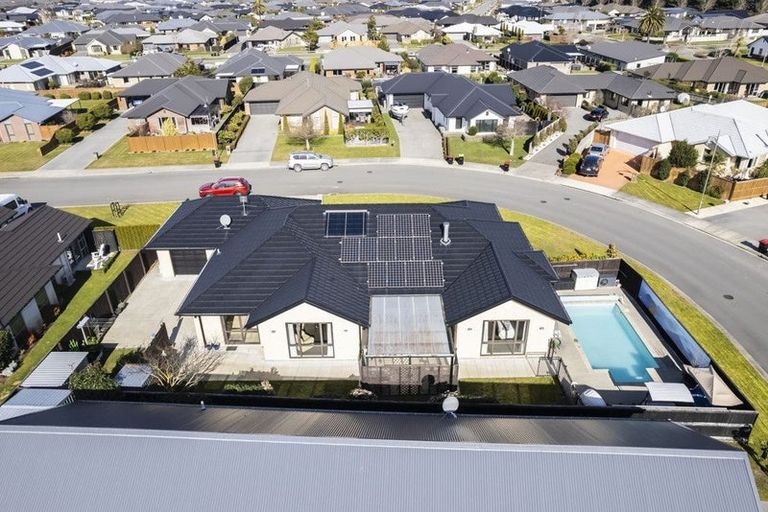 Photo of property in 4 Gilchrist Place, Kaiapoi, 7630