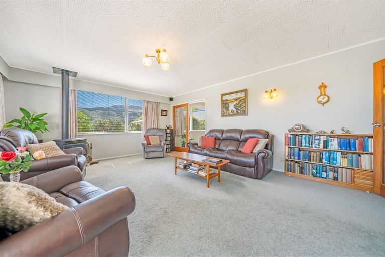 Photo of property in 5 Kukupa Grove, Heretaunga, Upper Hutt, 5018