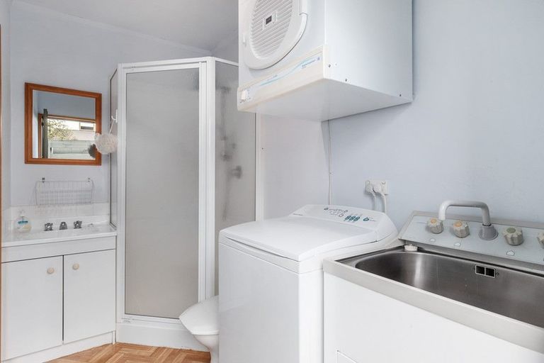 Photo of property in 62d Maunganui Road, Mount Maunganui, 3116