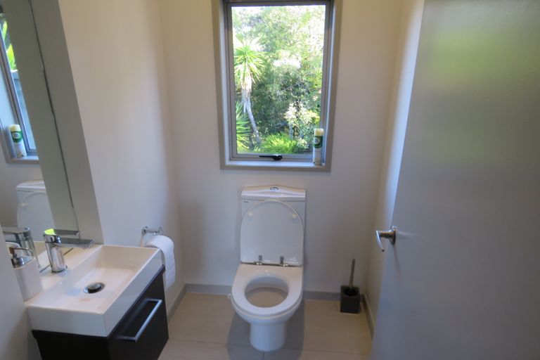 Photo of property in 4 Broadview Road, Opua, 0200