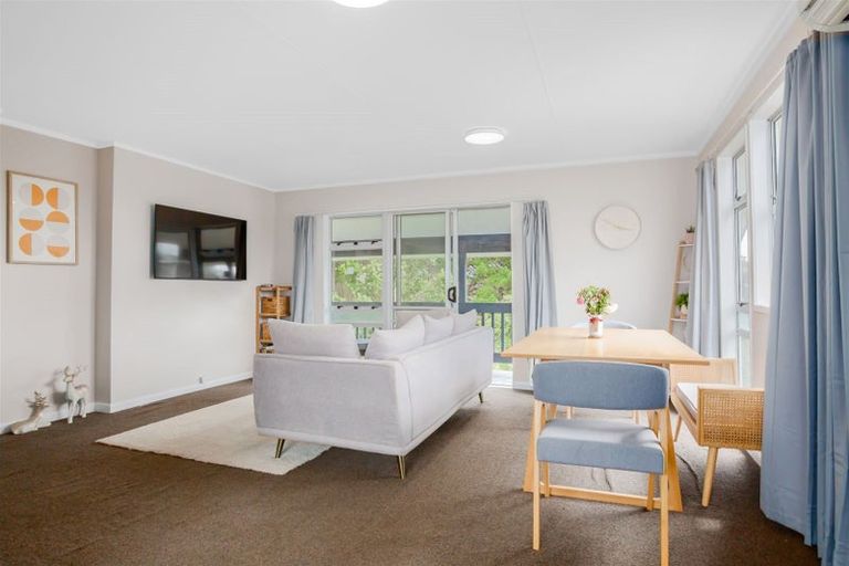 Photo of property in 66 Sievers Grove, Cannons Creek, Porirua, 5024