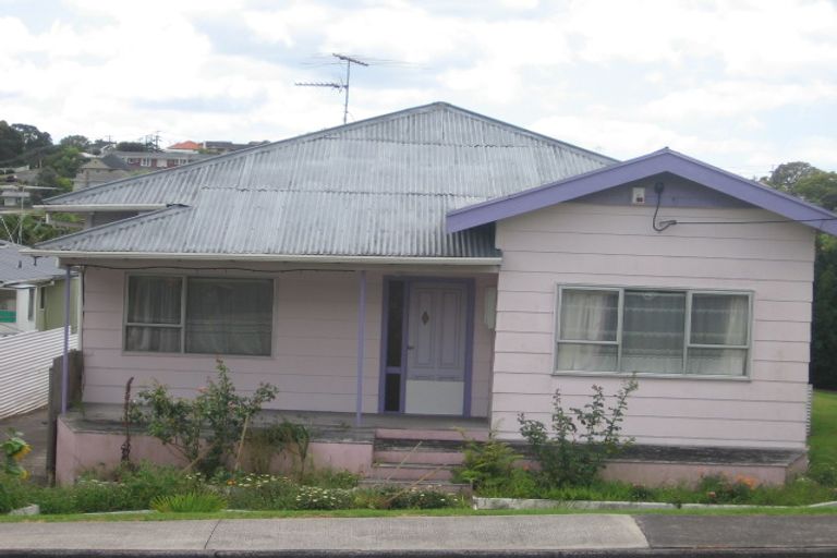 Photo of property in 23 Corunna Road, Milford, Auckland, 0620