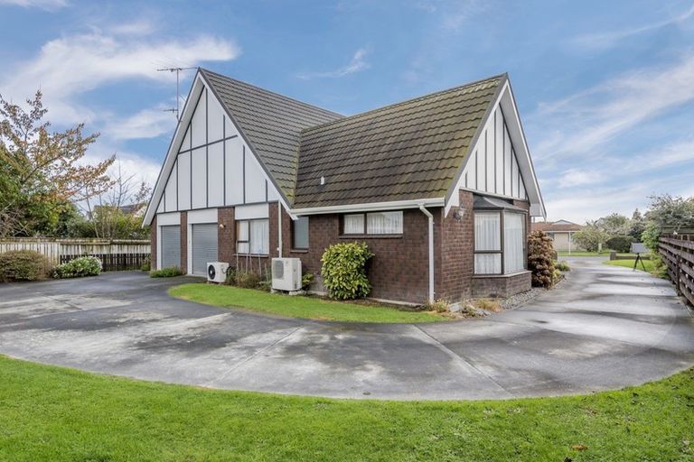 Photo of property in 8 Renata Road, Otaki, 5512