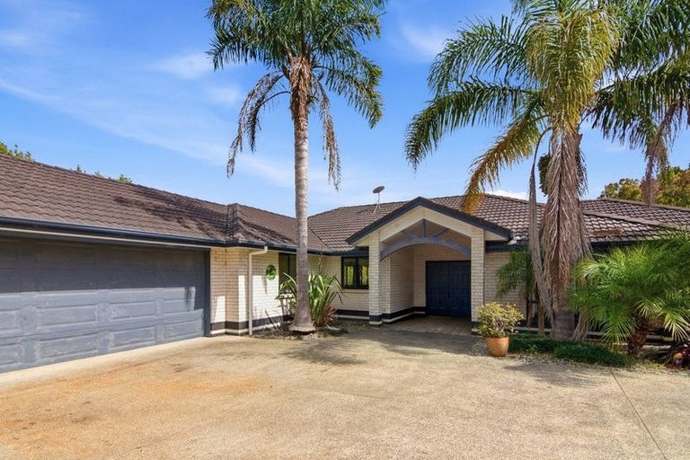 Photo of property in 17 Terry Smyth Drive, Kumeu, 0892