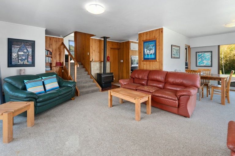 Photo of property in 36 Te Maika Road, Ngunguru, Whangarei, 0173