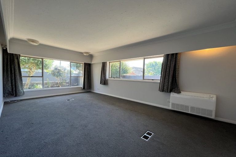 Photo of property in 1/39 Searells Road, Strowan, Christchurch, 8052