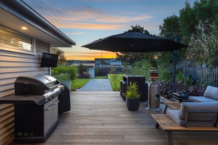 Photo of property in 223 Bower Avenue, North New Brighton, Christchurch, 8083