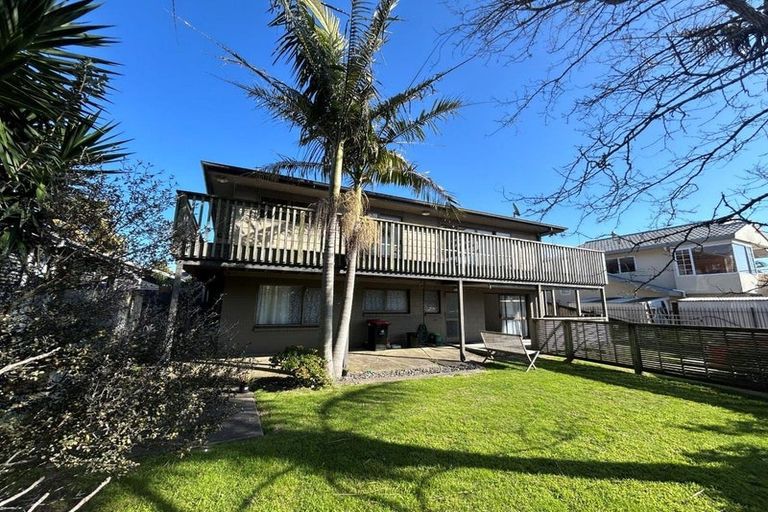 Photo of property in 1050 Papamoa Beach Road, Papamoa Beach, Papamoa, 3118
