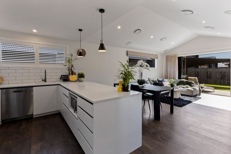 Photo of property in 64 Jack Hanley Drive, Jacks Point, Queenstown, 9371