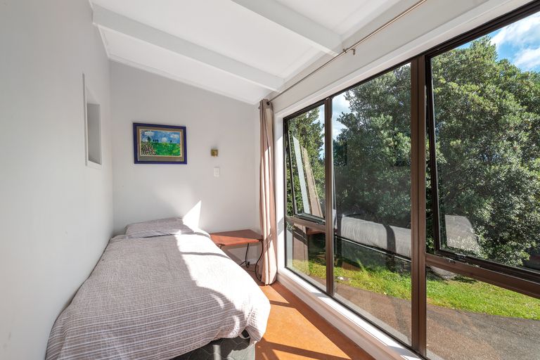 Photo of property in 18 Govan Wilson Road, Whangaripo, Warkworth, 0985
