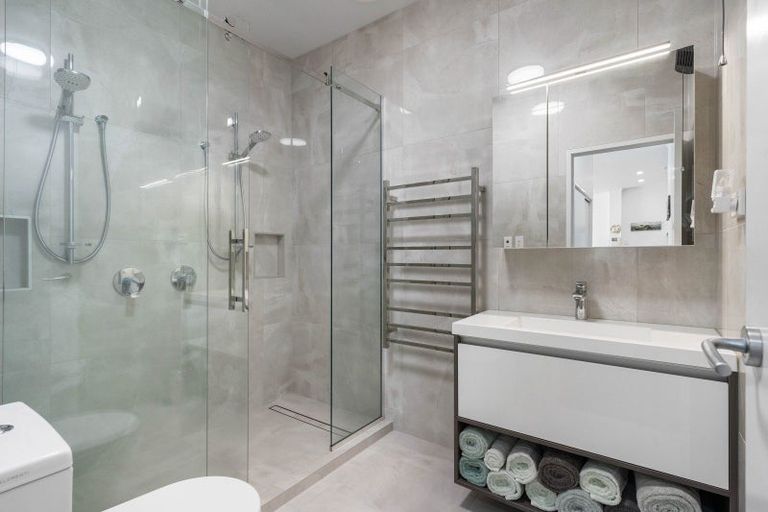 Photo of property in Atlas Apartments, 25/49 Maunganui Road, Mount Maunganui, 3116