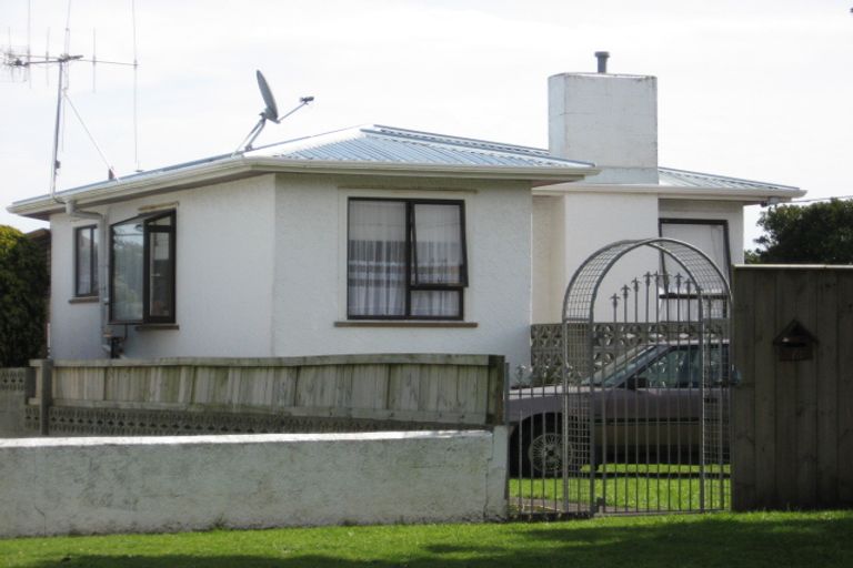 Photo of property in 73 Thatcher Street, Castlecliff, Whanganui, 4501