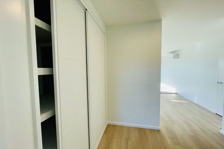 Photo of property in 8 Riroriro Lane, Halswell, Christchurch, 8025