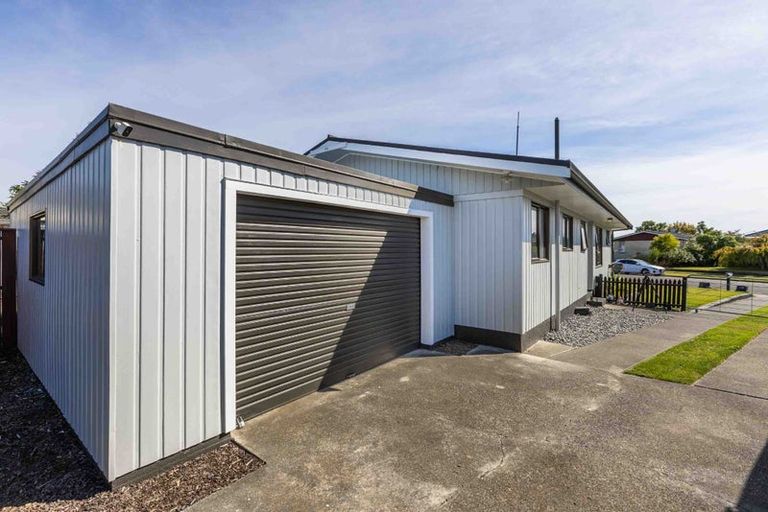 Photo of property in 34 Shortland Street, Tamatea, Napier, 4112
