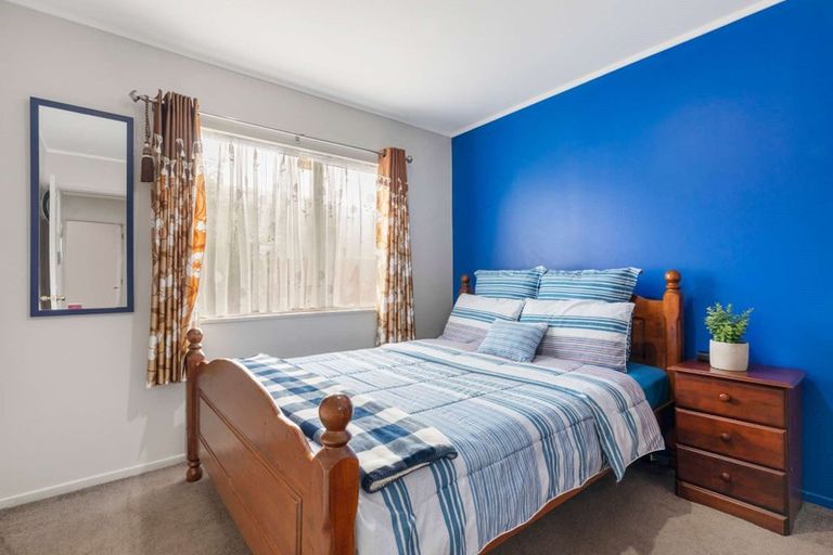 Photo of property in 98a Manuroa Road, Takanini, 2112