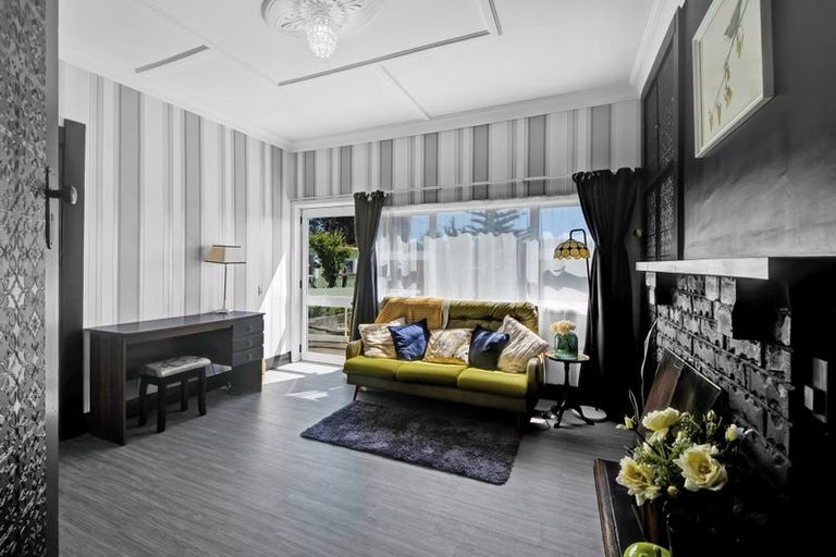 Photo of property in 34 Norfolk Street, Patea, 4520