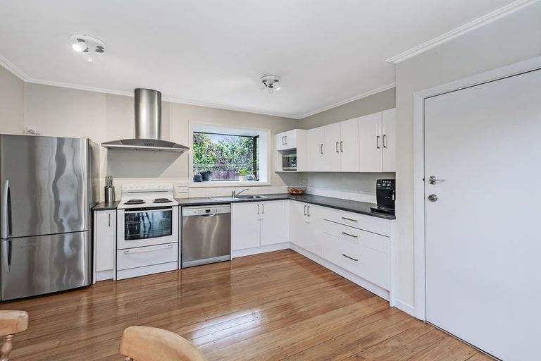 Photo of property in 32 Middleton Road, Upper Riccarton, Christchurch, 8041