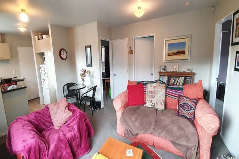 Photo of property in 17 Picton Avenue, Riccarton, Christchurch, 8011