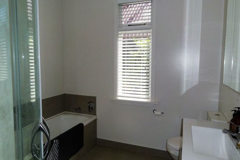 Photo of property in 221 Weston Road, St Albans, Christchurch, 8052