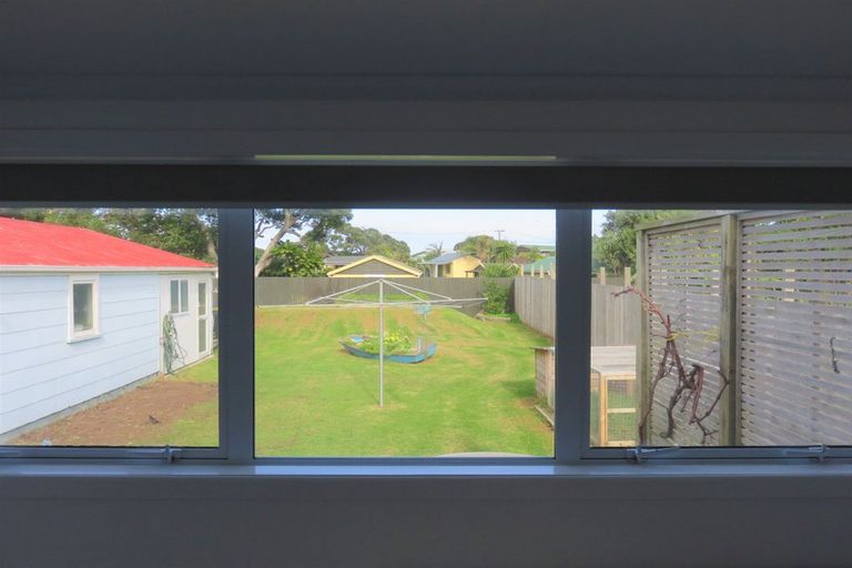 Photo of property in 30 Sea View Road, Baylys Beach, Dargaville, 0377