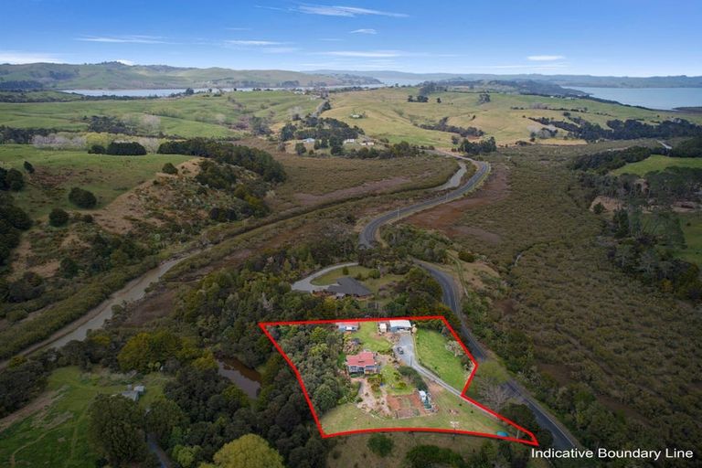 Photo of property in 43 Pahi Road, Paparoa, 0571