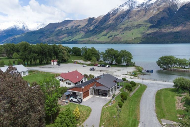 Photo of property in 33 Benmore Place, Glenorchy, 9372