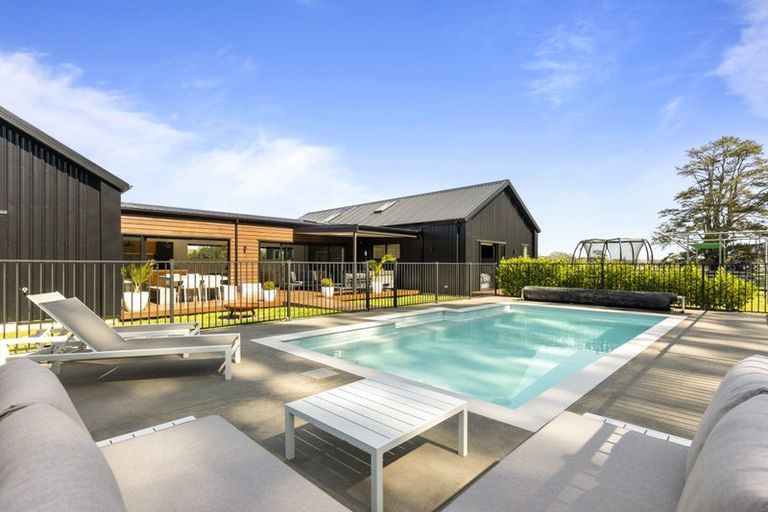 Photo of property in 355 Waitoki Road, Waitoki, Kaukapakapa, 0871