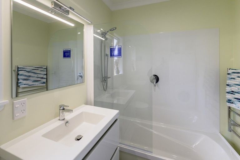 Photo of property in 36 York Street, Levin, 5510