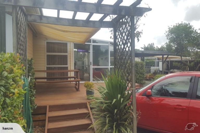 Photo of property in 6 Viola Place, Papakura, 2110