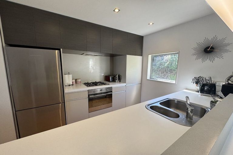 Photo of property in 9 Saddleback Grove, Karori, Wellington, 6012