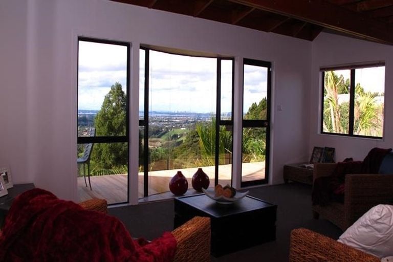 Photo of property in 14 Range Road, Swanson, Auckland, 0816